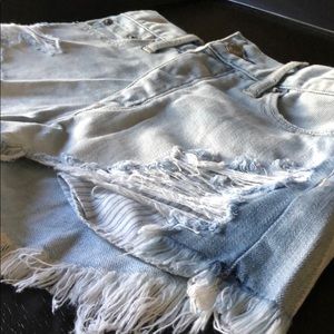 American Eagle Vintage High-Rise festival shorts